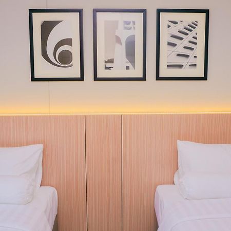 Front One King Hotel Tuban Tuban (Java) Exterior foto
