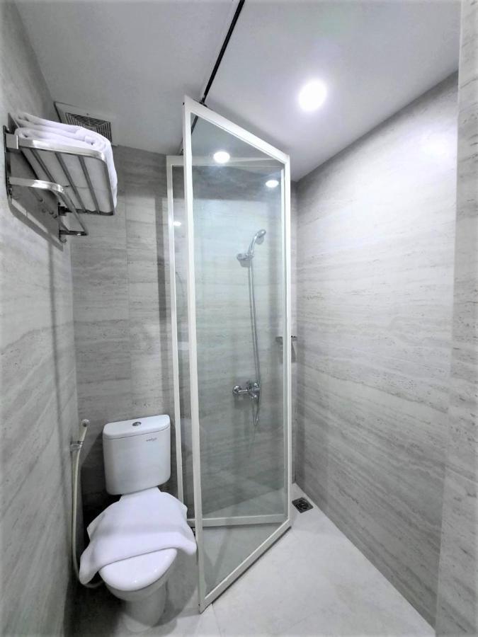 Front One King Hotel Tuban Tuban (Java) Exterior foto