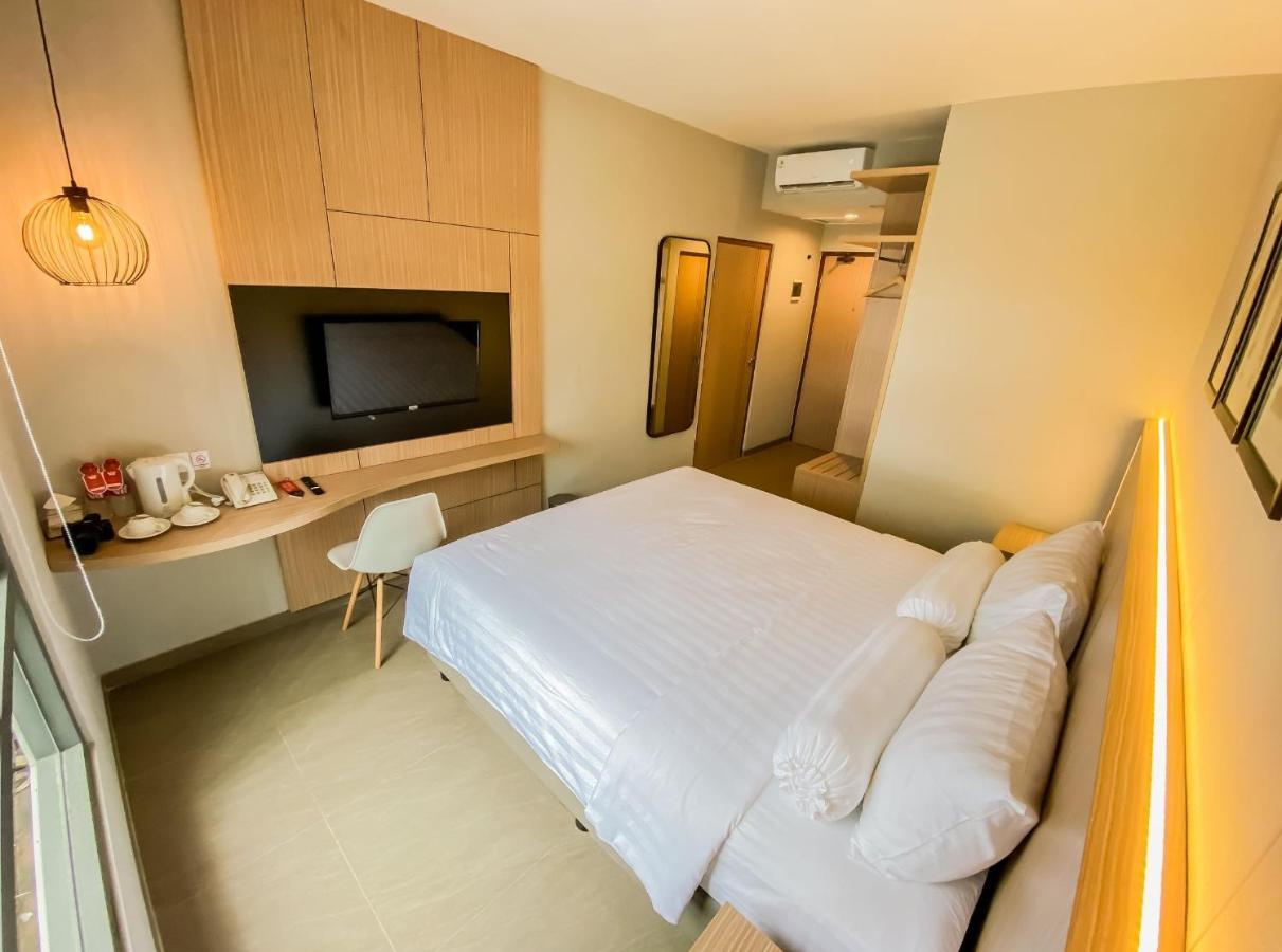 Front One King Hotel Tuban Tuban (Java) Exterior foto