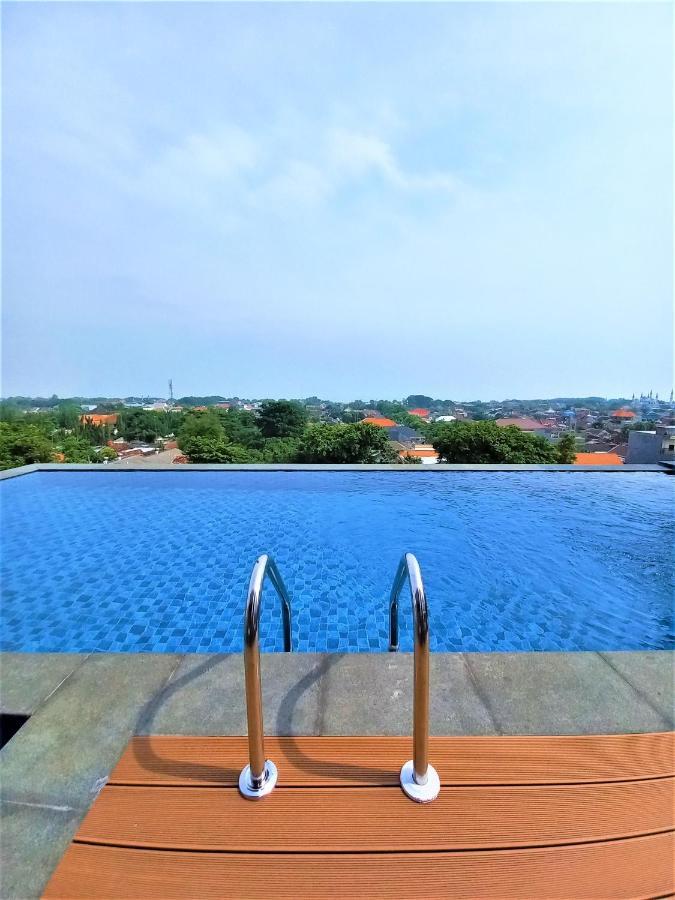 Front One King Hotel Tuban Tuban (Java) Exterior foto