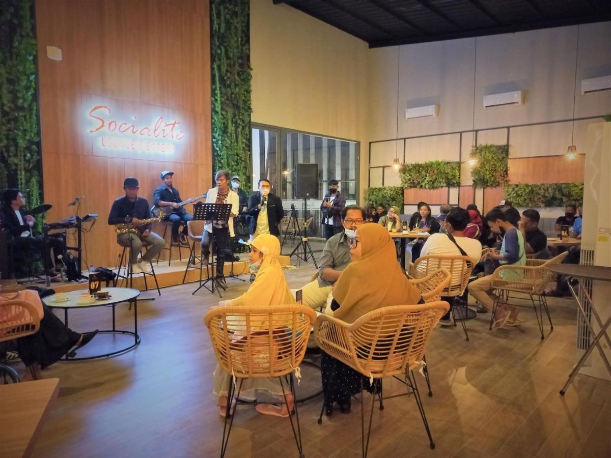 Front One King Hotel Tuban Tuban (Java) Exterior foto