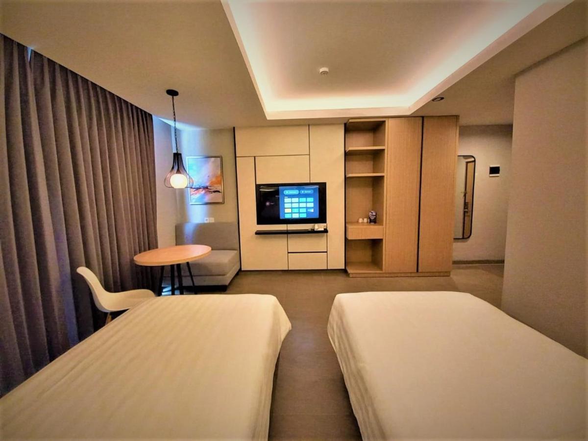 Front One King Hotel Tuban Tuban (Java) Exterior foto