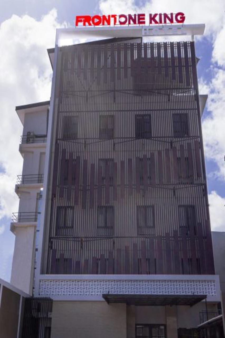 Front One King Hotel Tuban Tuban (Java) Exterior foto