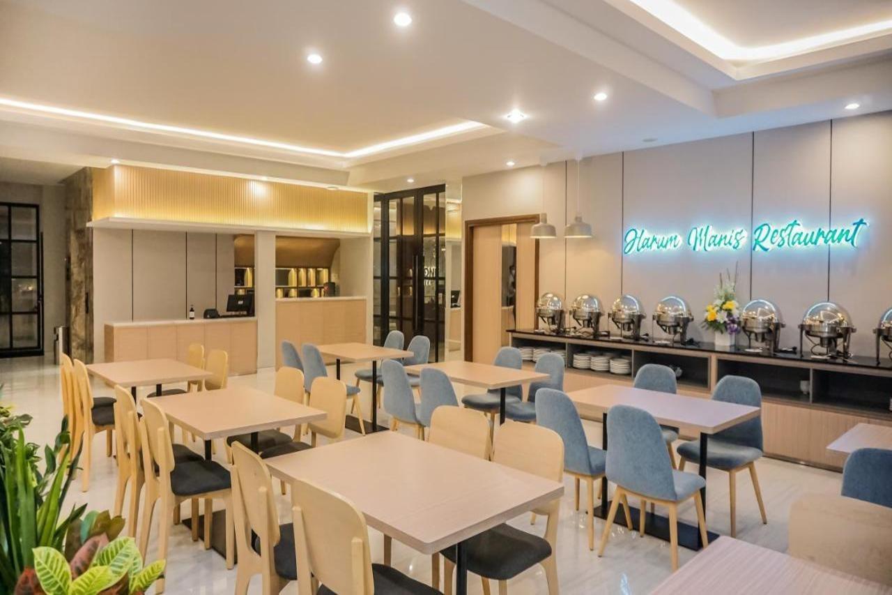 Front One King Hotel Tuban Tuban (Java) Exterior foto