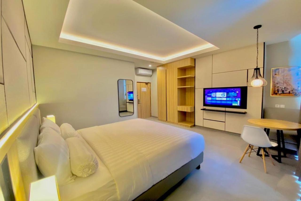 Front One King Hotel Tuban Tuban (Java) Exterior foto