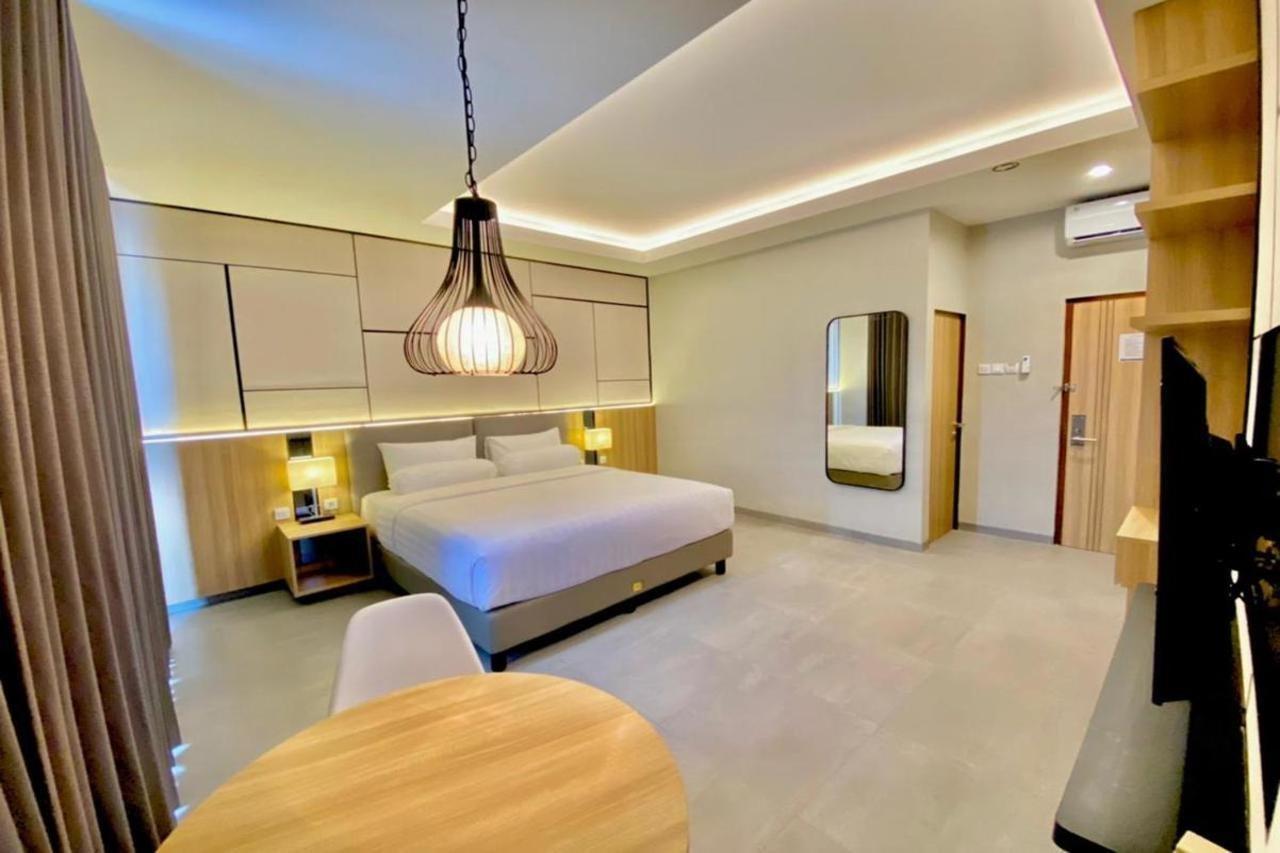 Front One King Hotel Tuban Tuban (Java) Exterior foto
